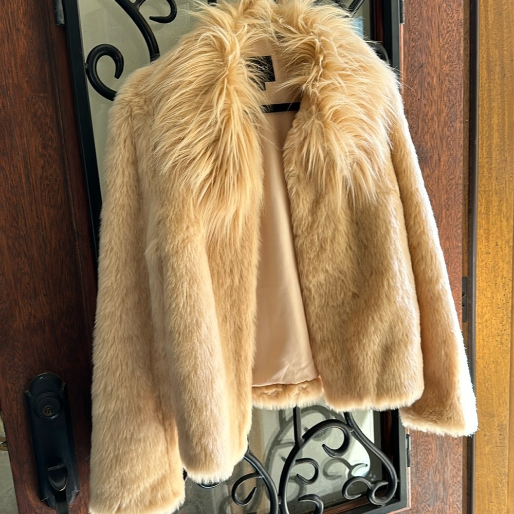 Women’s Guess Faux Fur Jacket